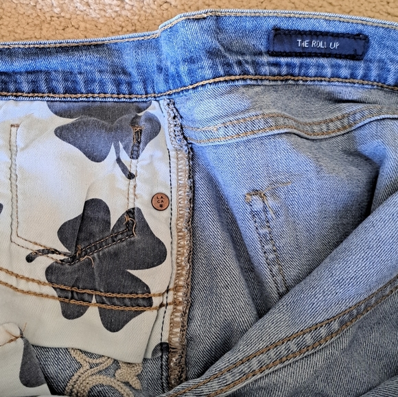 LUCKY BRAND Denim Shorts w/Embroidery Size 8 - Picture 6 of 6